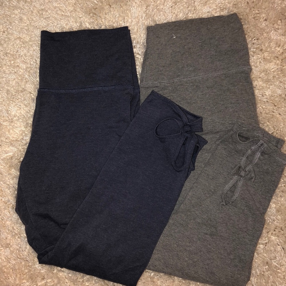 2 pairs of aerie crop leggings. 7/8 length!!